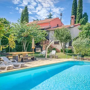 Country Club - Nearby Apartment Rovinj